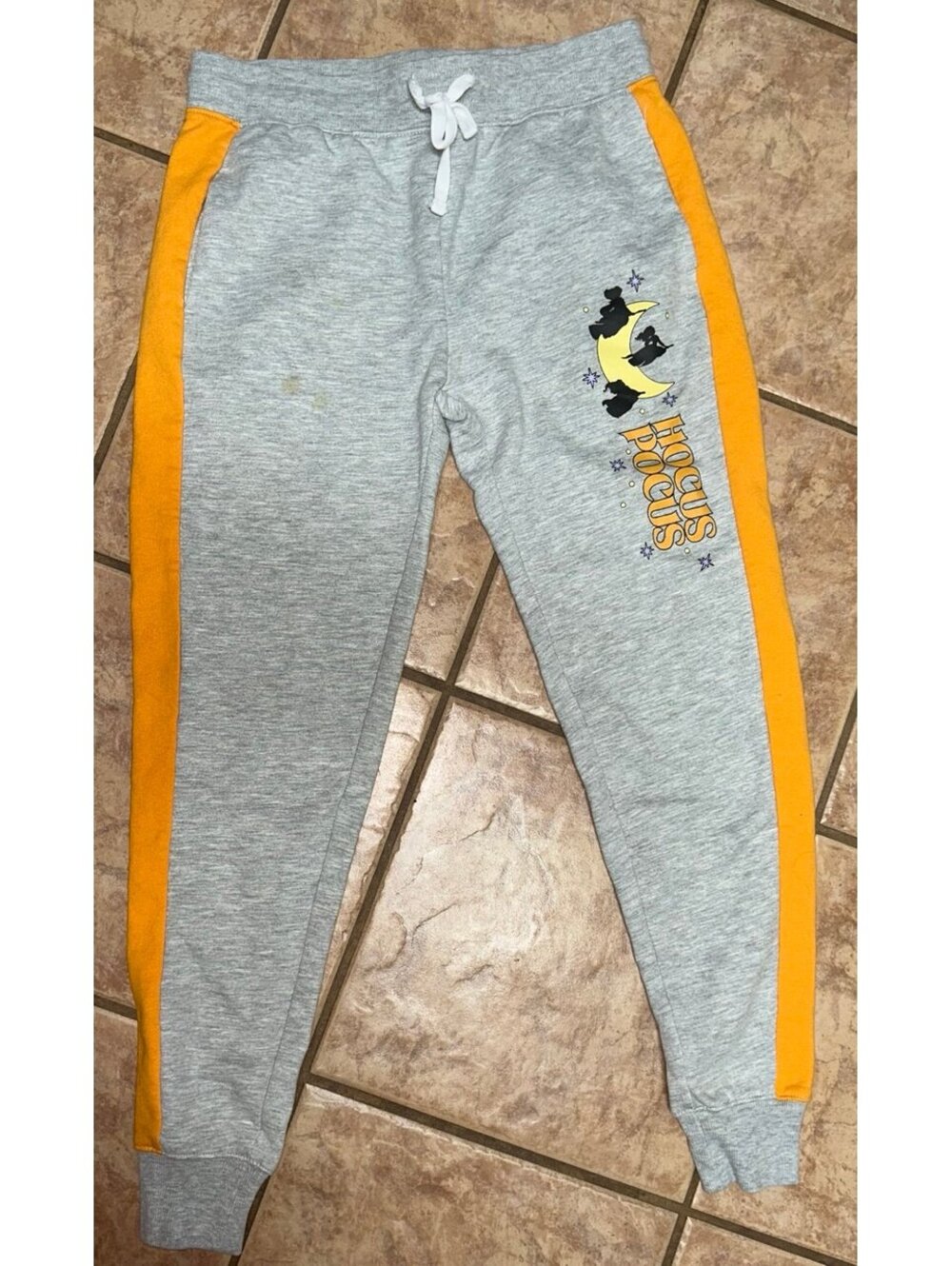 Disney Hocus Pocus Women’s Jogger Sweatpants Size S (3–5) Gray Orange
